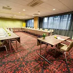 Golden Tulip Centre