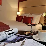 Hotel Golden Tulip Centre 4*