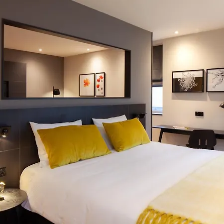 Golden Tulip Centre Hotel 4*