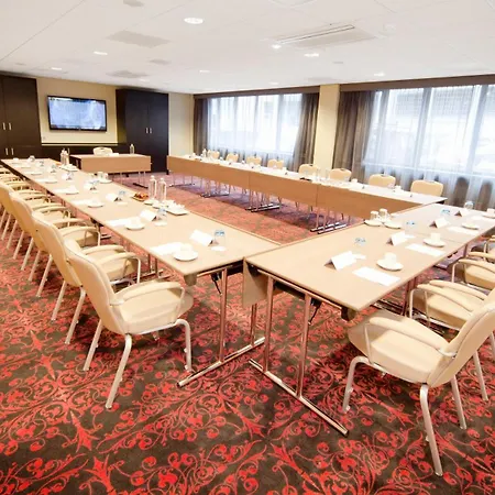 Hotel Golden Tulip Centre 4*