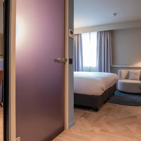 Golden Tulip Centre Hotel 4*