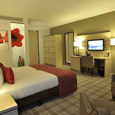 Golden Tulip Centre Hotel 4*