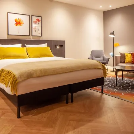 Golden Tulip Centre Hotel 4*