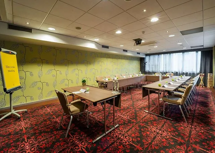 Golden Tulip Centre Hotel 4*