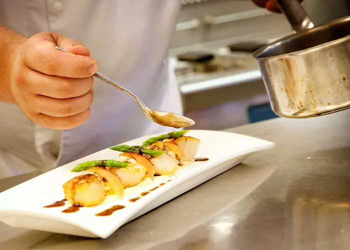 ホテル ゴールデン チューリップ センター 4*