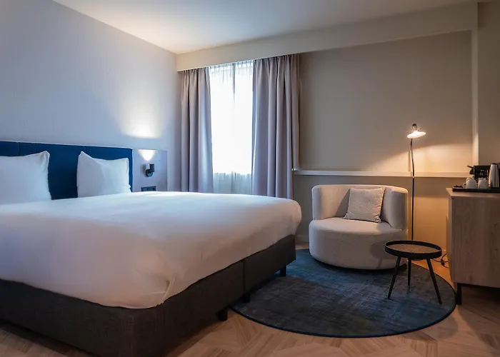 Golden Tulip Centre Hotell