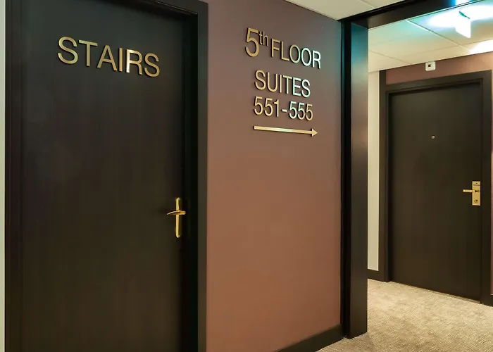 Golden Tulip Centre Hotel 4*