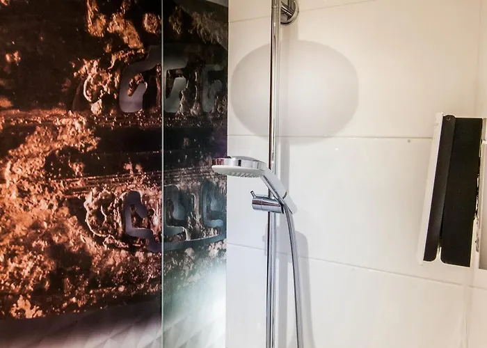 Golden Tulip Centre Hotel 4*