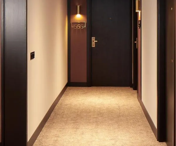 Golden Tulip Centre Hotel 4*