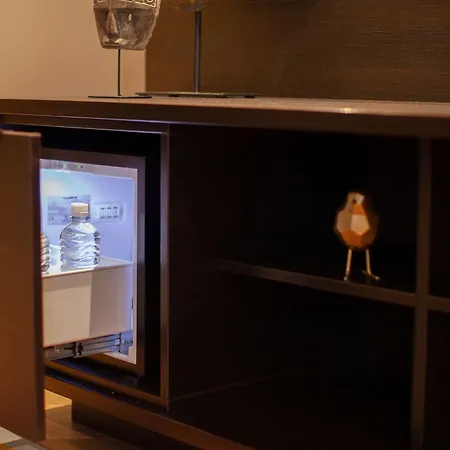 Golden Tulip Centre 4*