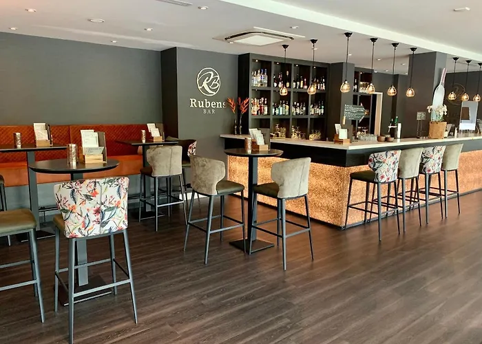 Golden Tulip Centre Hotel 4*